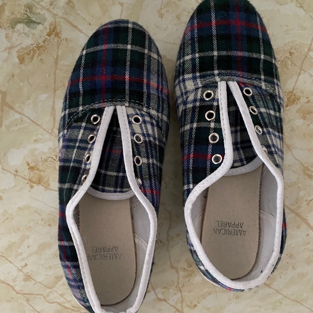 American Apparel Size 6